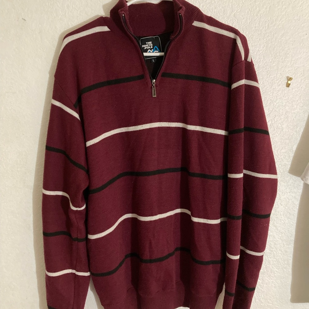 Mens pull over maroon casual sweater